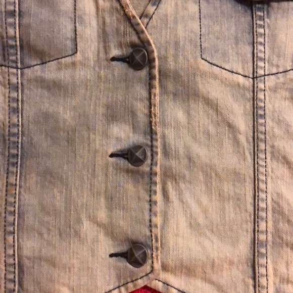 Vexy distressed denim vest - Picture 6 of 11